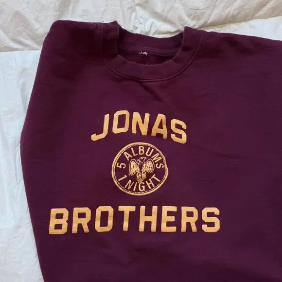 jonas brothers burgundy crewneck sweatshirt sz L pullover casual comfy preppy - Picture 8 of 8